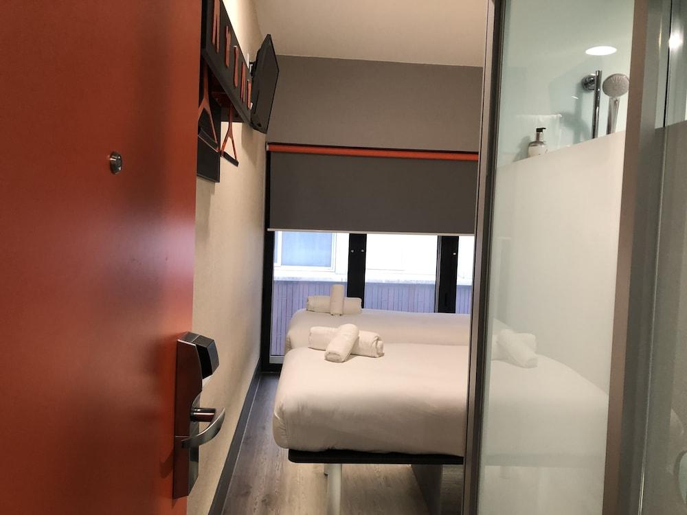 Easyhotel Бирмингам Екстериор снимка