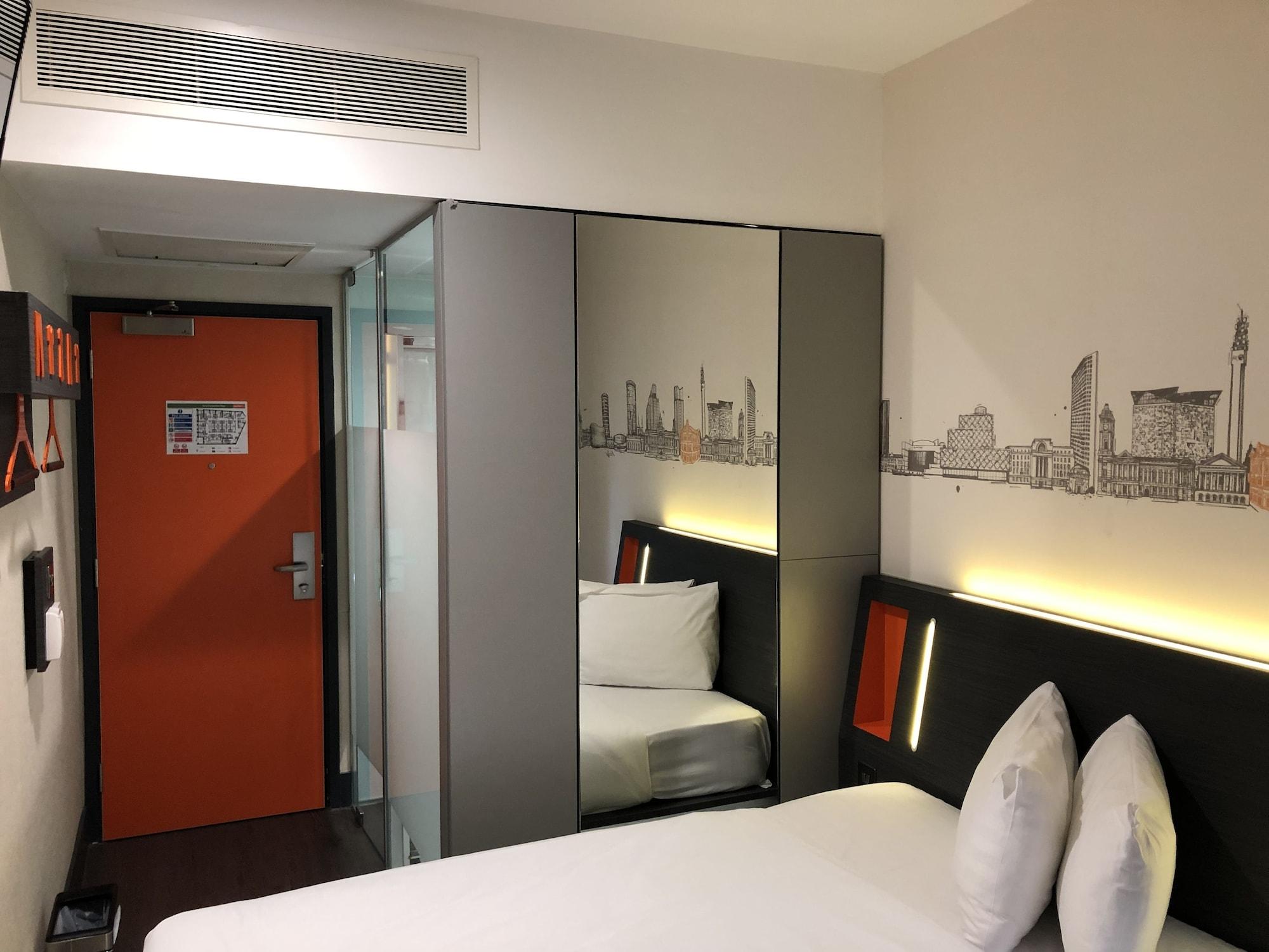 Easyhotel Бирмингам Екстериор снимка