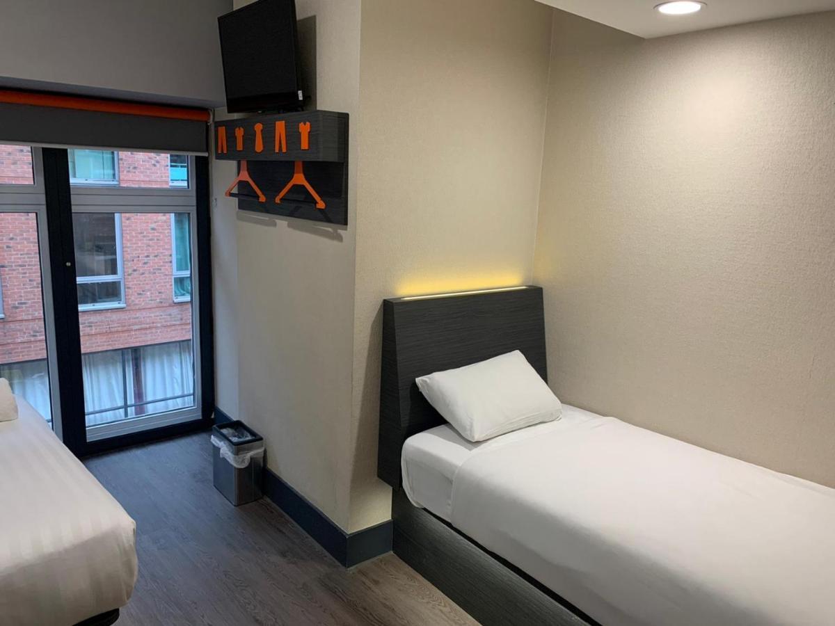 Easyhotel Бирмингам Екстериор снимка