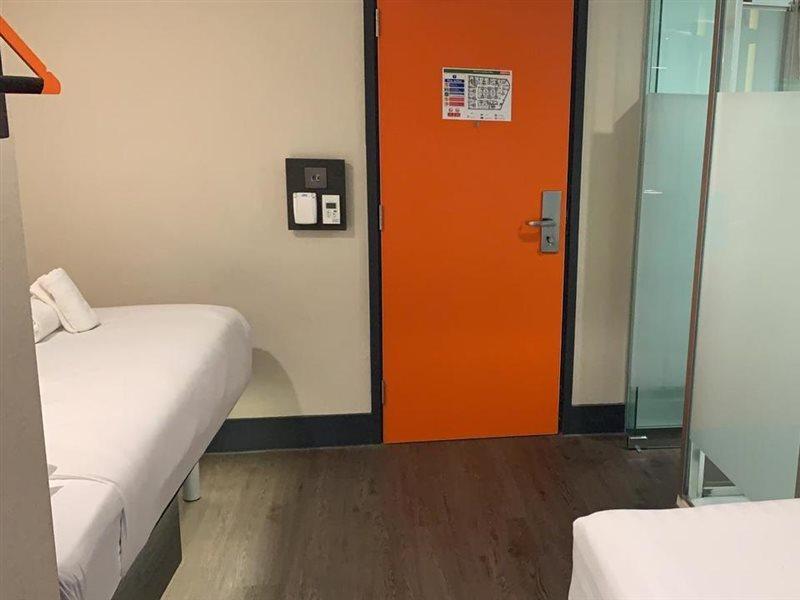 Easyhotel Бирмингам Екстериор снимка